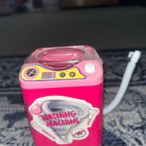 Mini Pink Washing Machine for makeup brushes